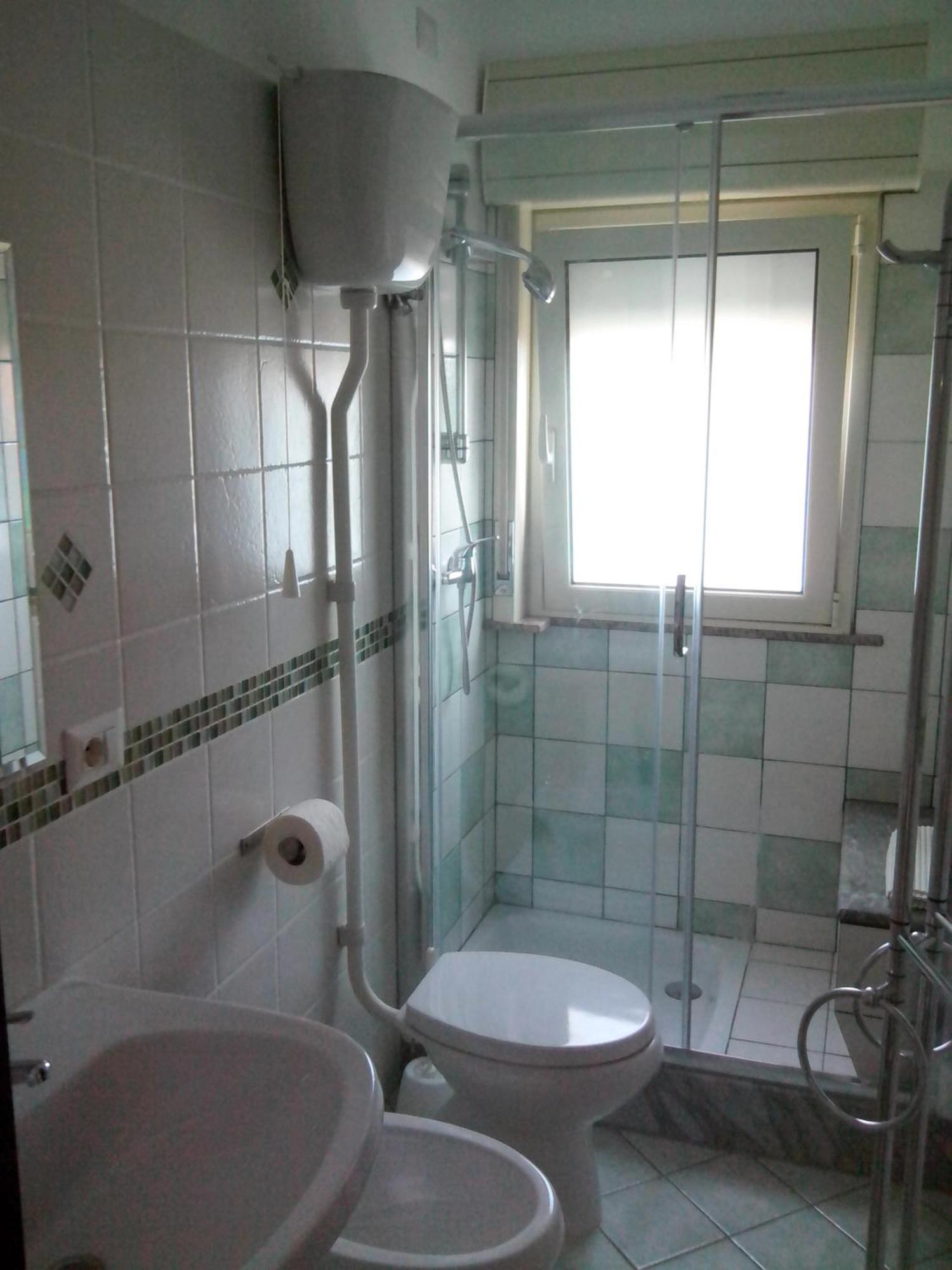 Pozzo Lazzaro Apartments 圣泰雷萨迪里瓦 客房 照片